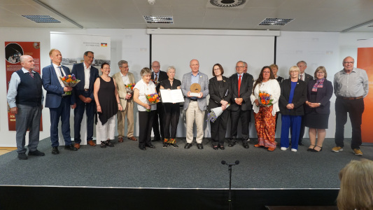 Angehörige der Lagergemeinschaft